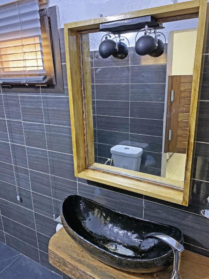 Hotel Blawa アビジャン エクステリア 写真